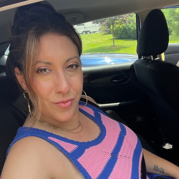 Meet your Posher, Carly - Picture 1 of 1